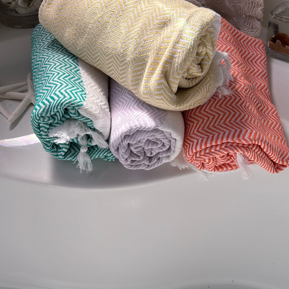 Cotton Beach/ Bath Towels - Set of 4 - Picture 9 of 9